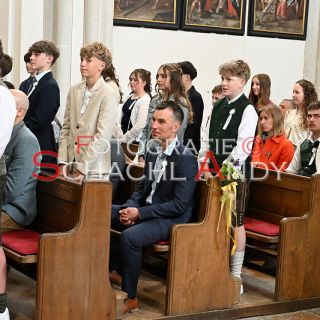 Loading...