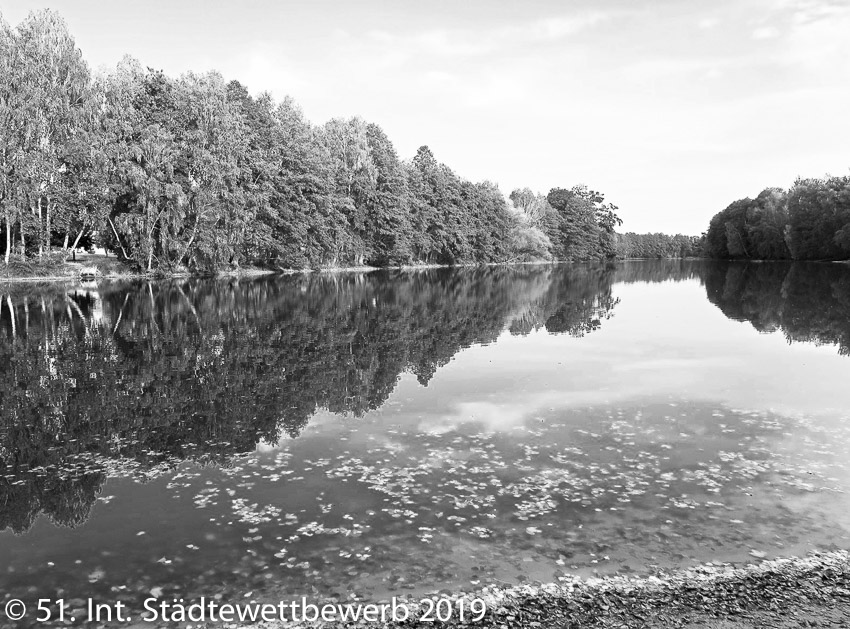 065 Platz-042-Swen Tornow 1102_Still ruht der See