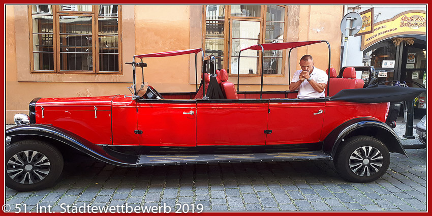 052 Platz-124-Bettina Herrmann 1505_Oldtimer