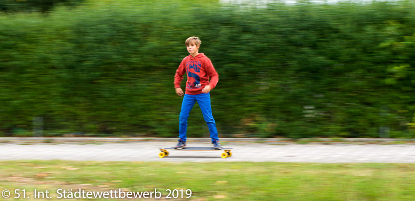 090 Platz-027-Claudia Topel 6519_Skateboard macht mobil.jpg